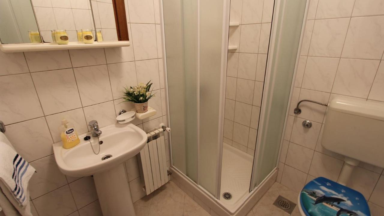 Apartments Grzetic Malinska Dış mekan fotoğraf